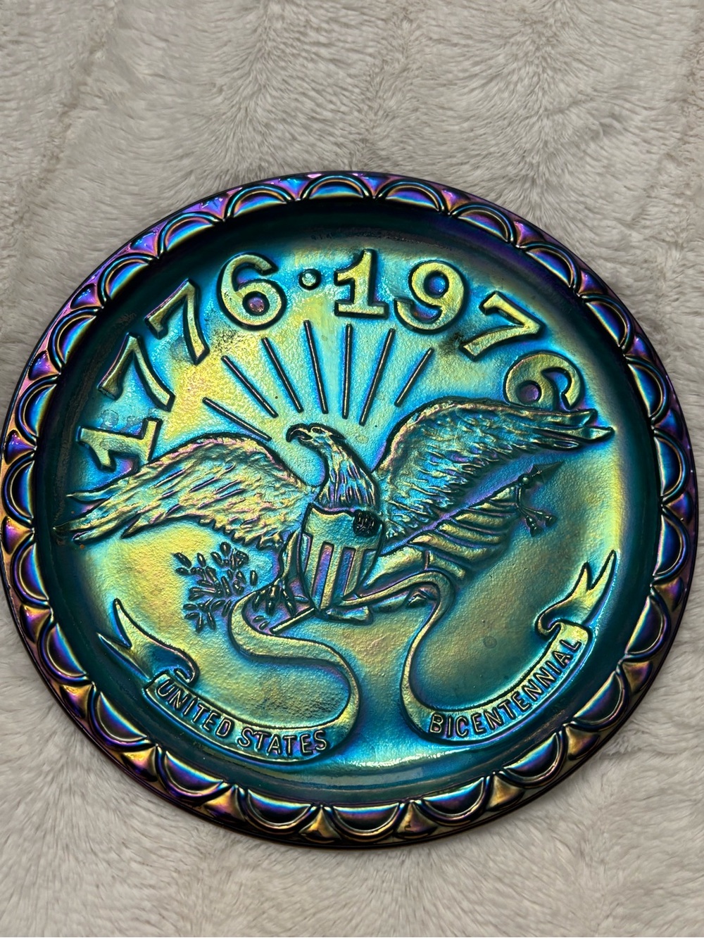 Vintage blue bicentennial carnival glass 1776-1976 USA eagle plate